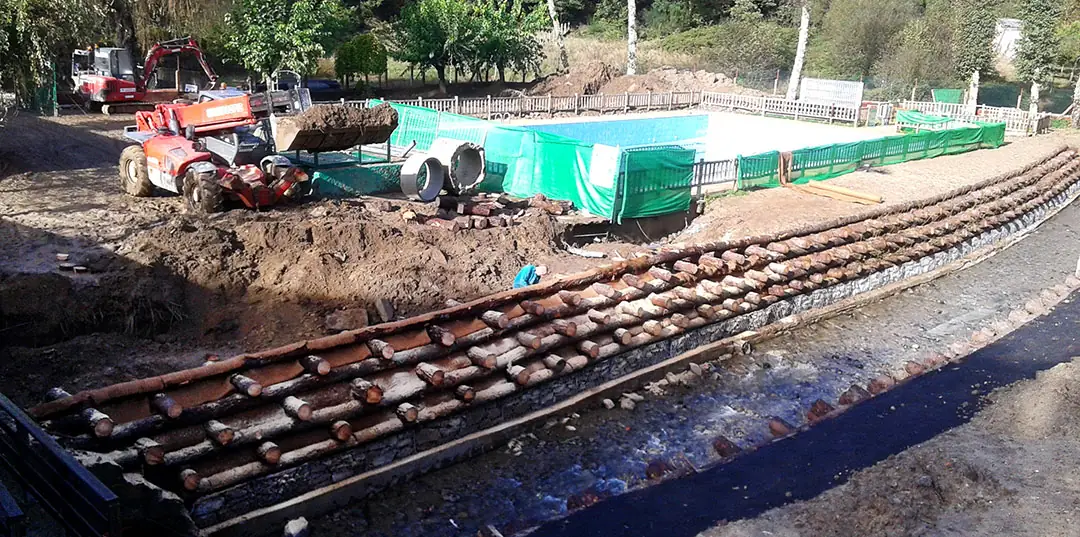 Fase de construcción de un muro krainer